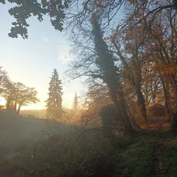 yourte lueur du soir saint médard sur ille